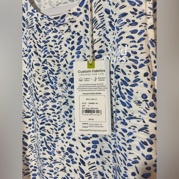tasc Tank Top Sz Small NOLA Performance 2.0 Blue Topaz Watercolor “Wild Dunes” - Picture 11 of 11